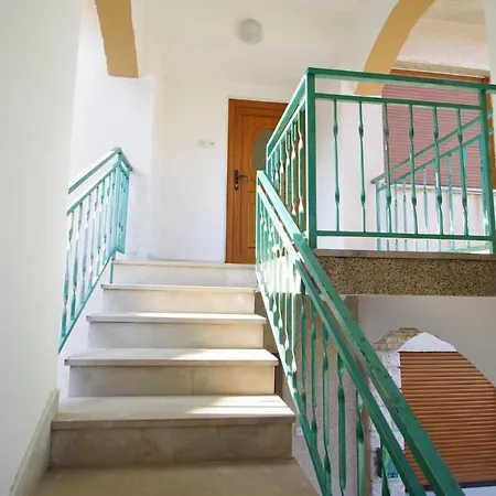 Apartman Gortanova 6+2 *