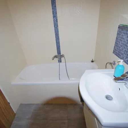 Gortanova 6+2 Apartman *