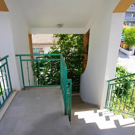 Gortanova 6+2 * Póla