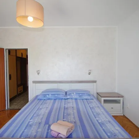 Gortanova 6+2 * Póla