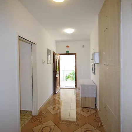 Apartman Gortanova 6+2 Póla