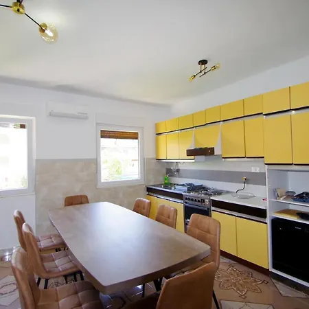 Apartamento Gortanova 6+2 Pula