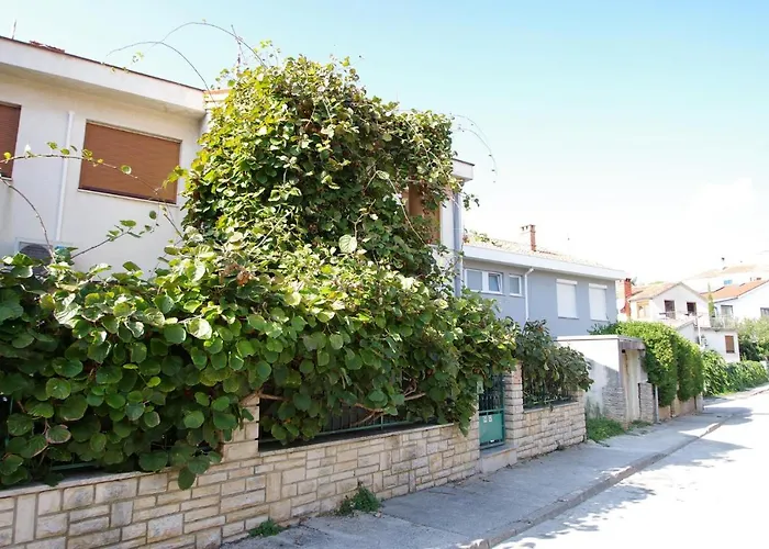 Gortanova 6+2 Διαμέρισμα *