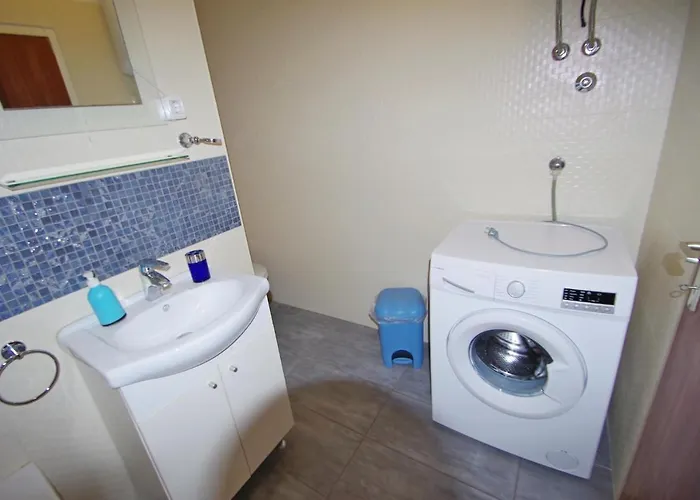 Gortanova 6+2 Πούλα