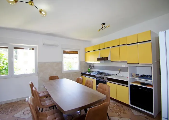 Διαμέρισμα Gortanova 6+2 Πούλα